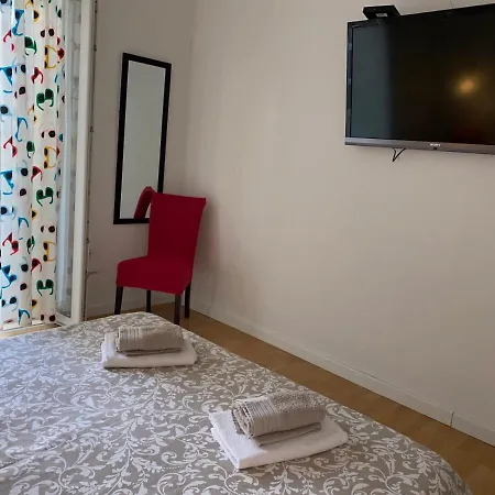 Apartment Queen Corner